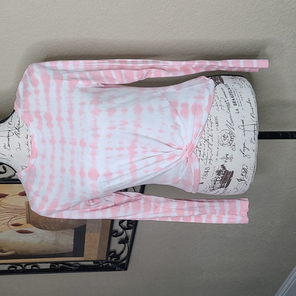 VS Pink Shirt